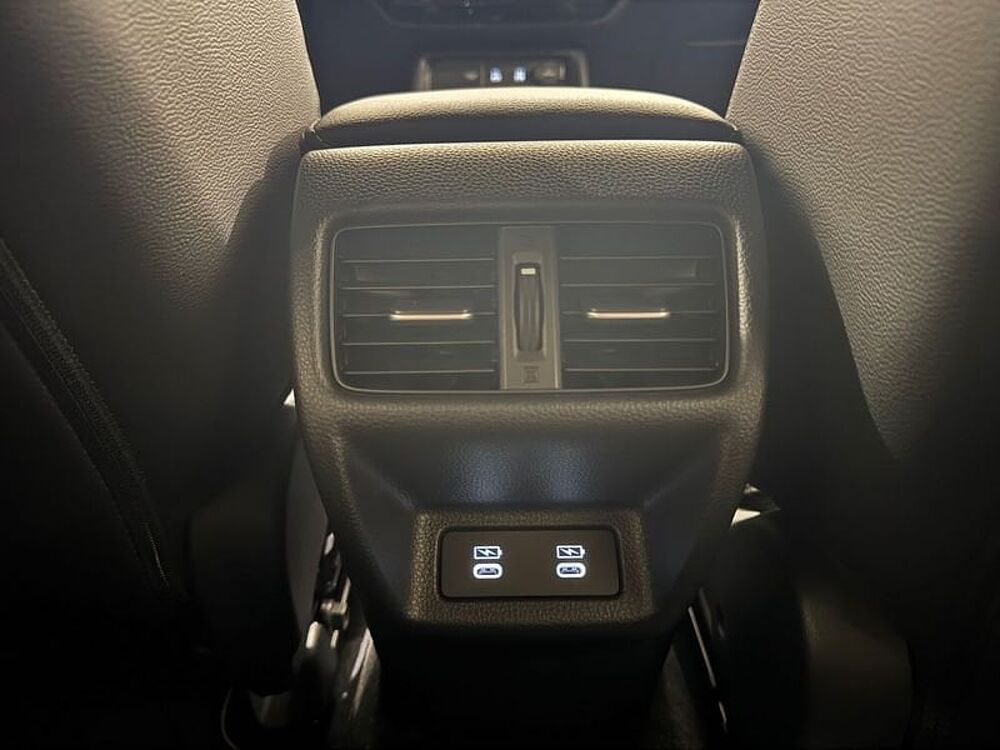 Honda Civic E: Hev 2.0 i-MMD CVT Advance