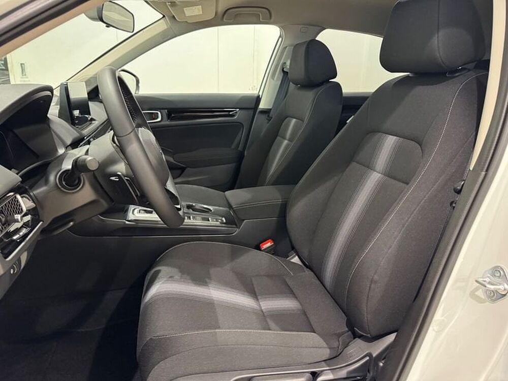 Honda Civic E: Hev 2.0 i-MMD CVT Elegance