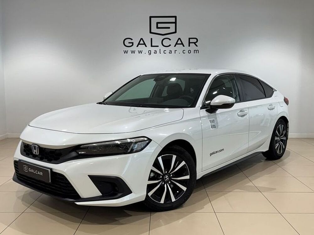 Honda Civic E: Hev 2.0 i-MMD CVT Elegance