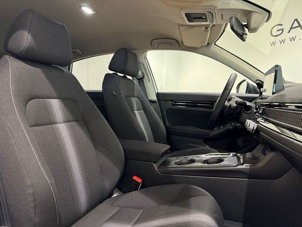 Honda Civic E: Hev 2.0 i-MMD CVT Elegance