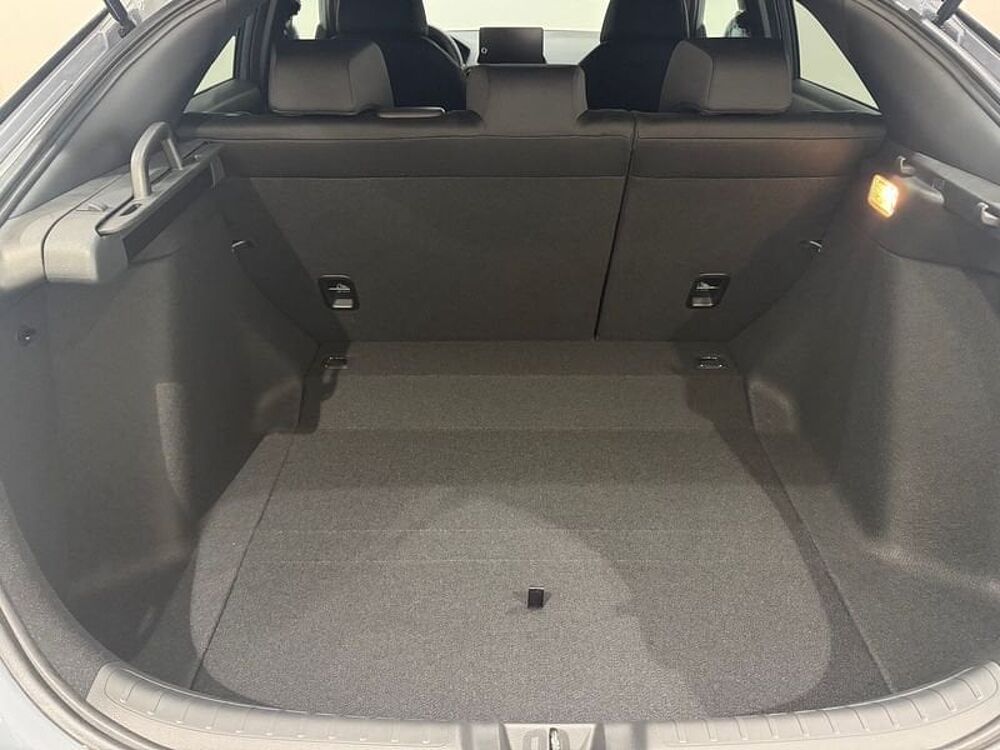 Honda Civic E: Hev 2.0 i-MMD CVT Elegance