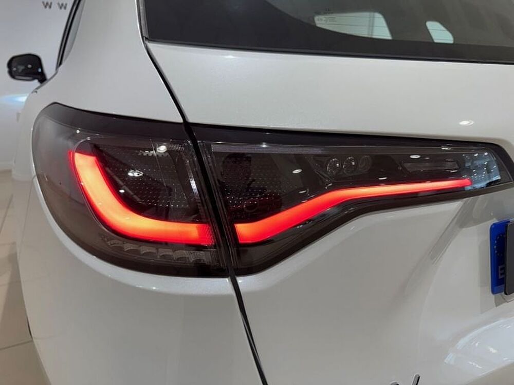 Honda ZR-V 2.0 i-MMD 4x2 CVT Elegance