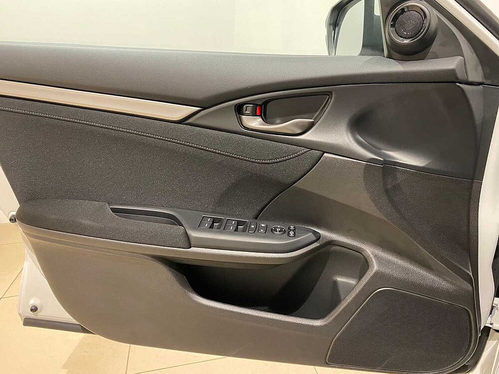 Honda Civic 1.0 VTEC Turbo CVT Elegance Nav