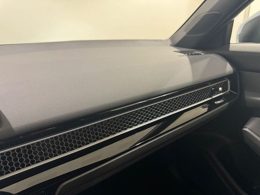 Honda Civic E: Hev 2.0 i-MMD CVT Elegance