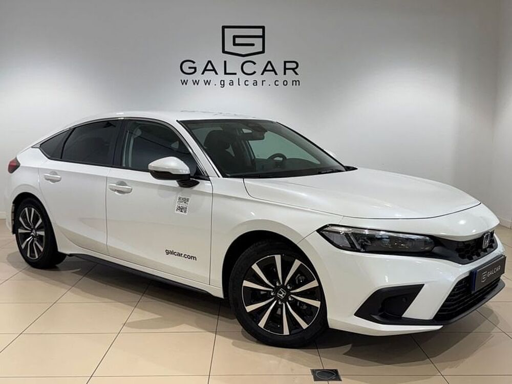 Honda Civic E: Hev 2.0 i-MMD CVT Elegance