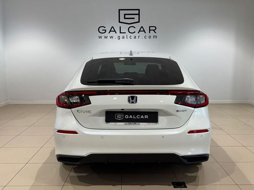 Honda Civic E: Hev 2.0 i-MMD CVT Elegance