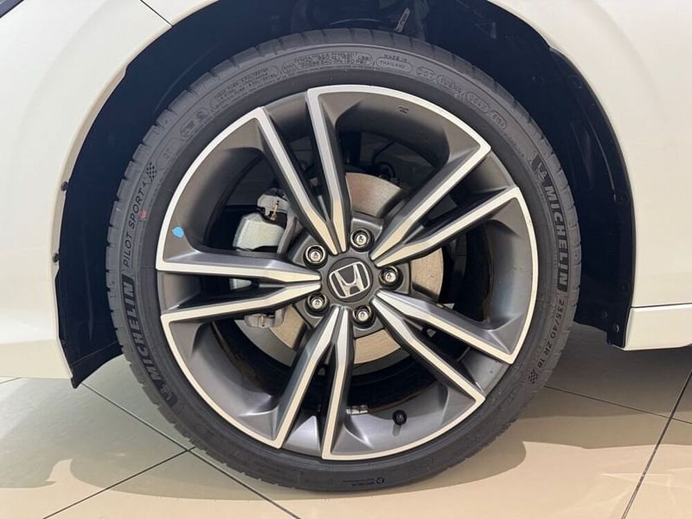 Honda Civic E: Hev 2.0 i-MMD CVT Advance