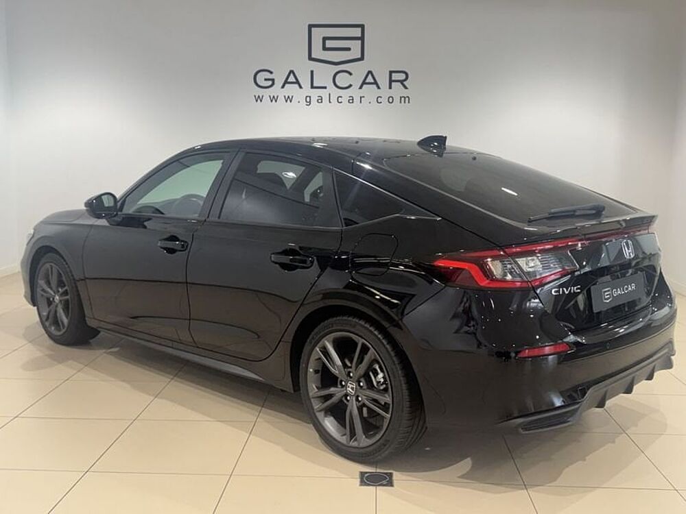 Honda Civic E: Hev 2.0 i-MMD CVT Sport