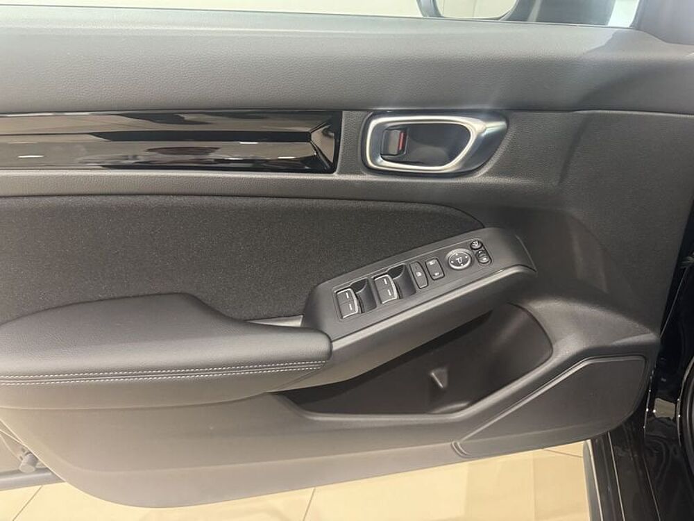Honda Civic E: Hev 2.0 i-MMD CVT Sport