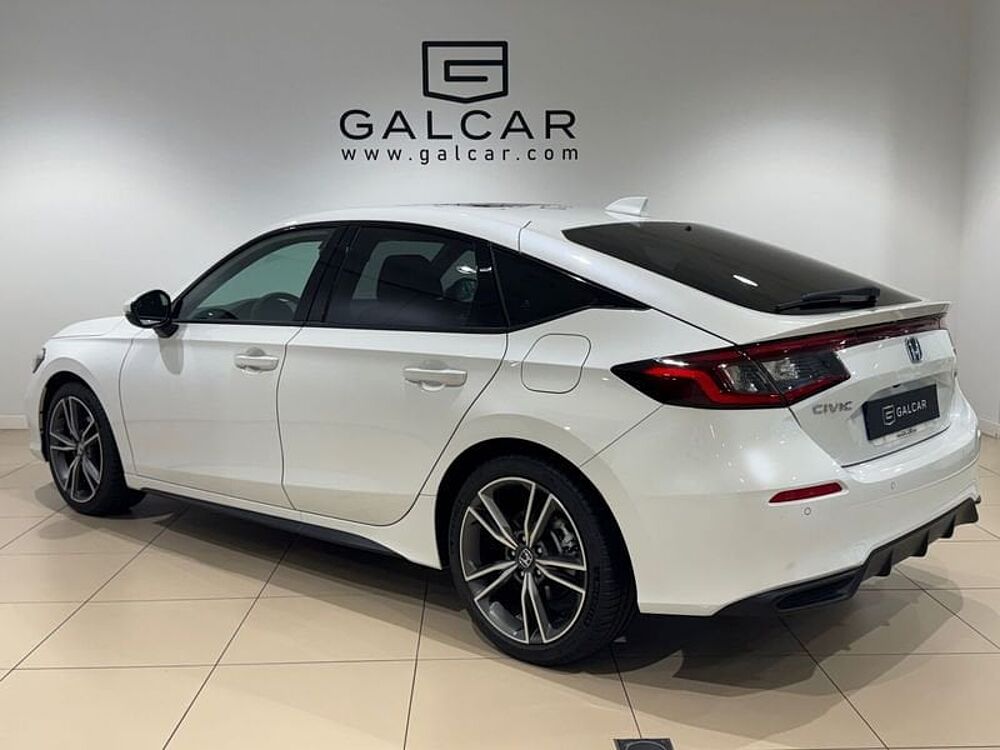 Honda Civic E: Hev 2.0 i-MMD CVT Advance