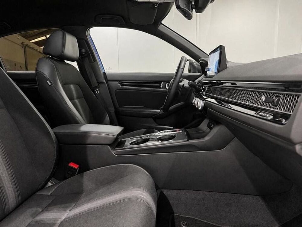Honda Civic E: Hev 2.0 i-MMD CVT Sport