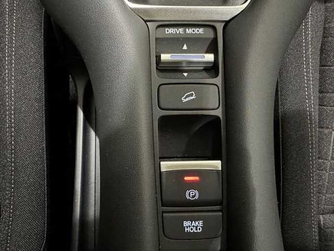 Honda  ZR-V 2.0 i-MMD 4x2  CVT Elegance