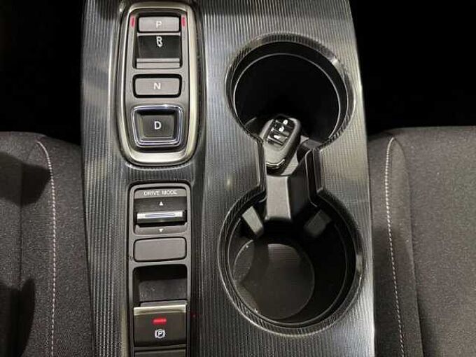 Honda  Civic E:Hev 2.0 i-MMD CVT Elegance