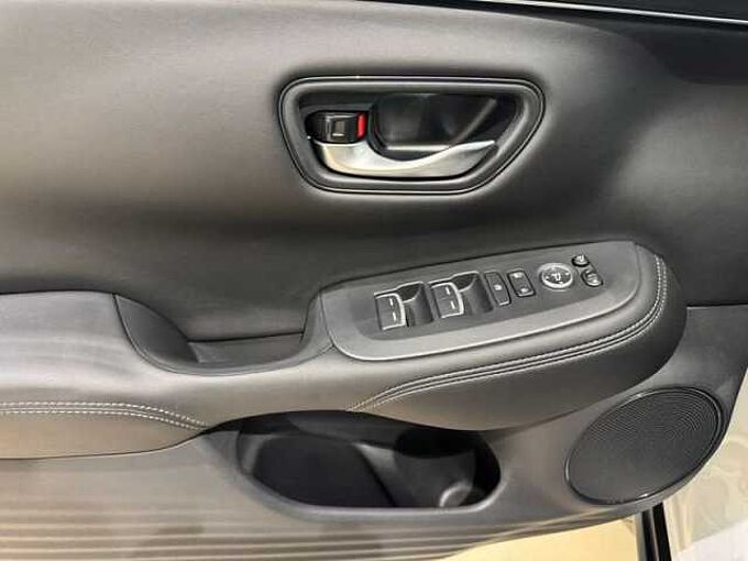 Honda ZR-V 2.0 i-MMD 4x2 CVT Elegance