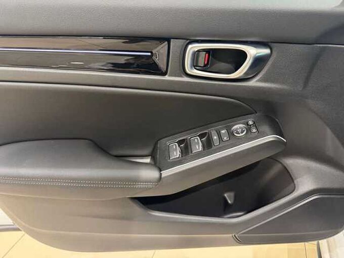 Honda Civic E:Hev 2.0 i-MMD CVT Advance